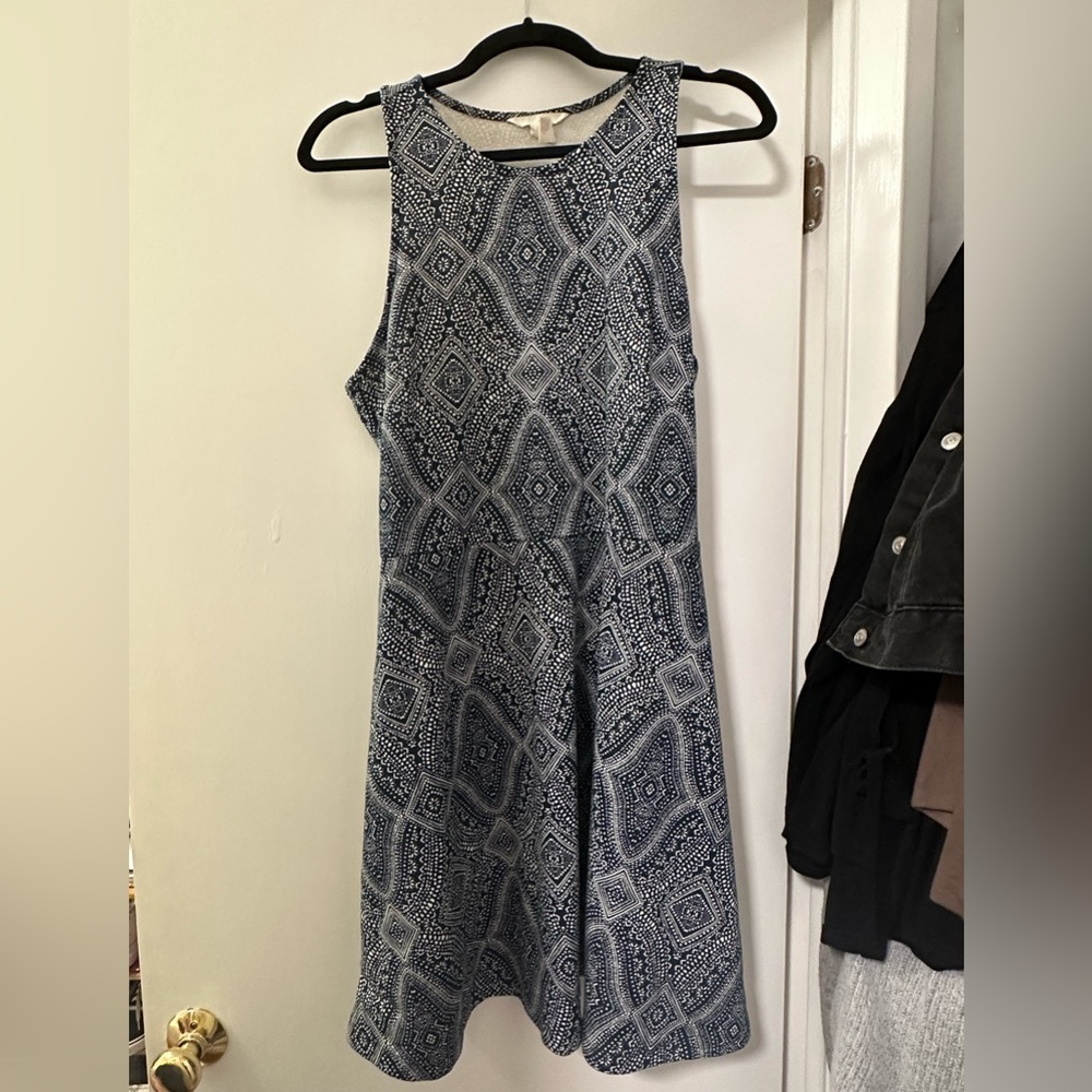 H&M size large patterned dress